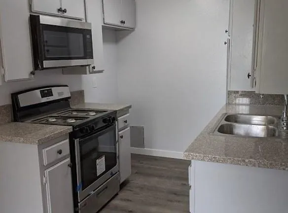 3500 Cedar Ave - Long Beach, CA 90807 - Home For Rent