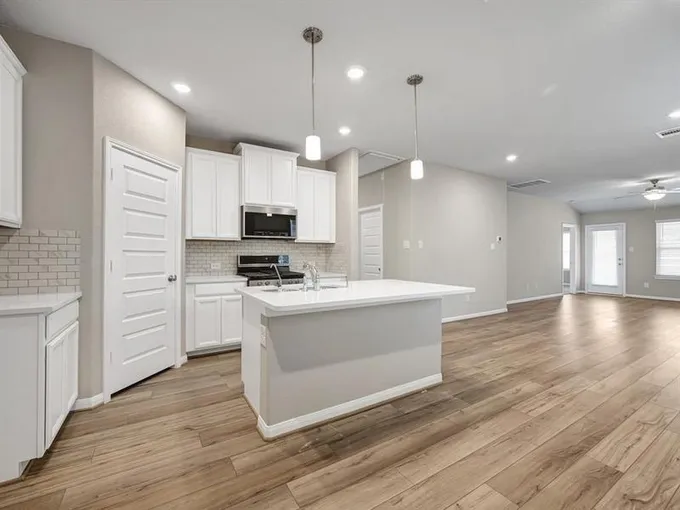 6904 California Black Oak Dr, Conroe, TX 77304 for Sale