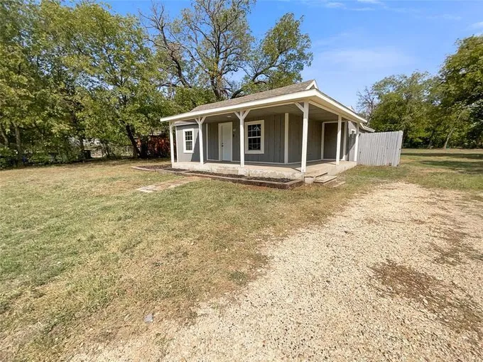 409 E Godley Ave, Godley, TX 76044 for Sale