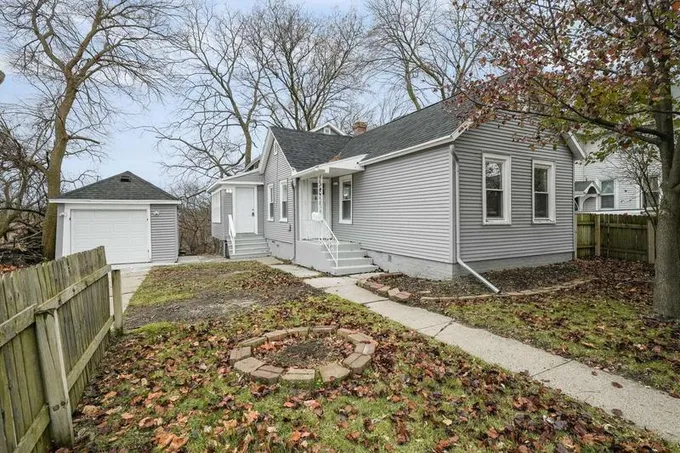 1743 Hill St, Racine, WI 53404  612901225 for Sale