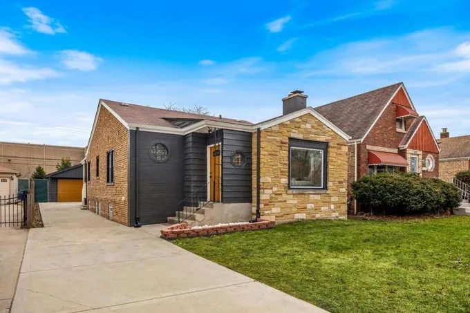 9621 S MAPLEWOOD AVE, Evergreen Park, IL 60805 Single Family Residence For Sale  MLS# 11978440