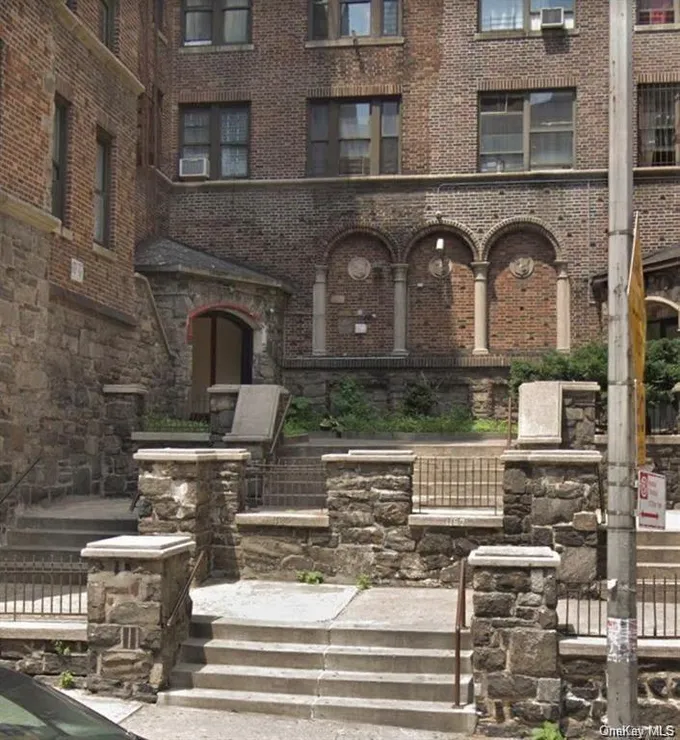 1177 Anderson Avenue, Unit 6C for Sale