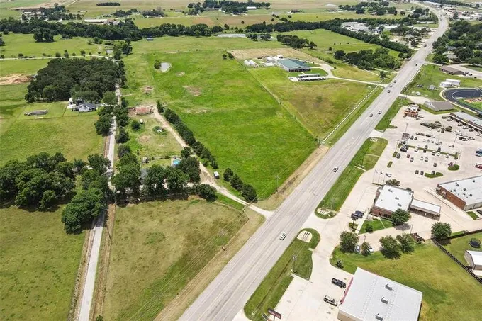 1001 S Highway 377, Pilot Point, TX 76258 for Sale