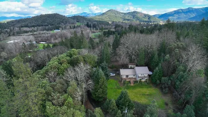 6101 Fish Hatchery Road, Grants Pass, OR 97527  623732999 for Sale