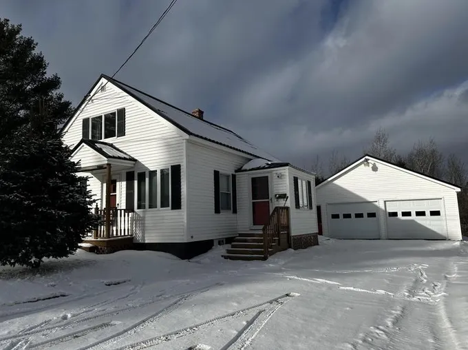 20 Hardison Ave, Caribou, ME 04736 - MLS 1580157 for Sale