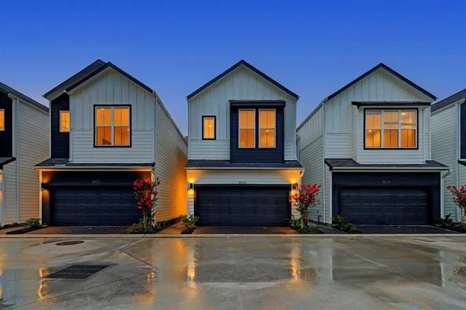2216 Penny Derrick Lane, Houston, TX 77055 for Sale