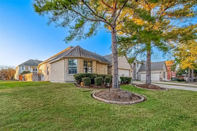 226 Elana Ln, Stafford, TX 77477  MLS# 87010691 for Sale