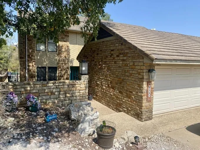706-a Clayton Nolen, Horseshoe Bay, TX 78657 for Sale