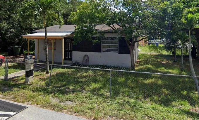816 NW 19th Ave, Fort Lauderdale, FL 33311 - MLS A11511982 for Sale