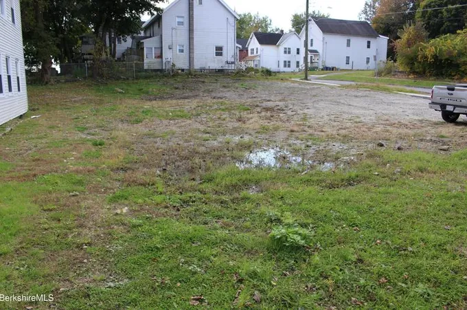 110 Lincoln St, Pittsfield, MA 01201 - MLS 242295 for Sale