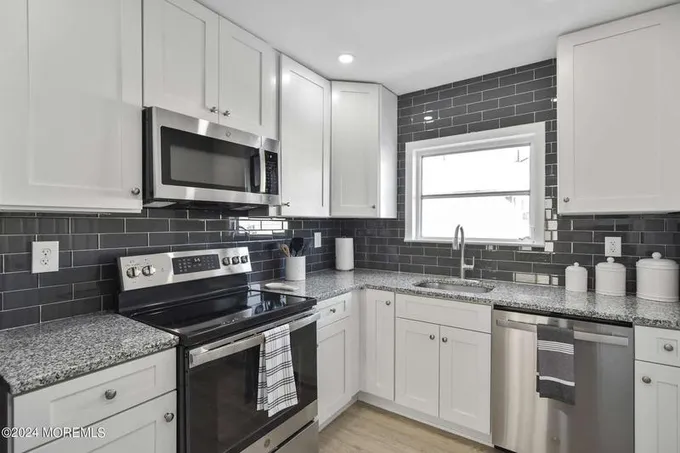 341 Barbados Drive N, Toms River, NJ 08757  621159061 for Sale