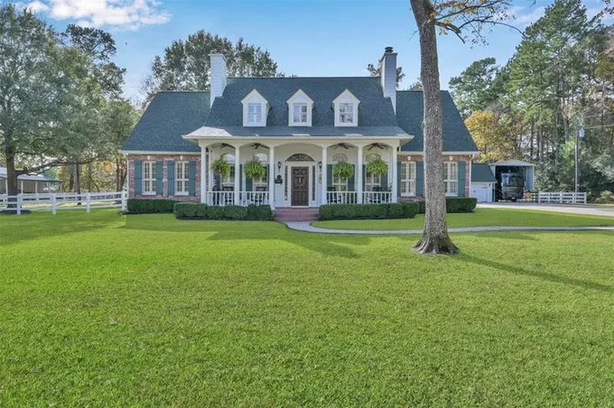 30711 S Holly Oaks Cir, Magnolia, TX 77355 for Sale