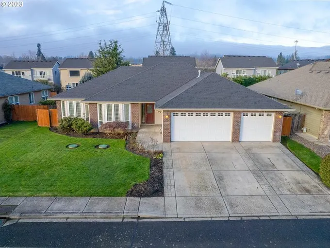 2213 SE 12TH AVE, Camas WA 98607 for Sale