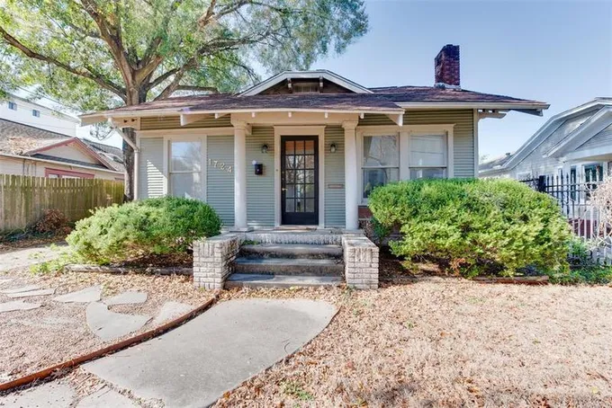 1724 Ridgewood St, Houston, TX 77006 for Sale
