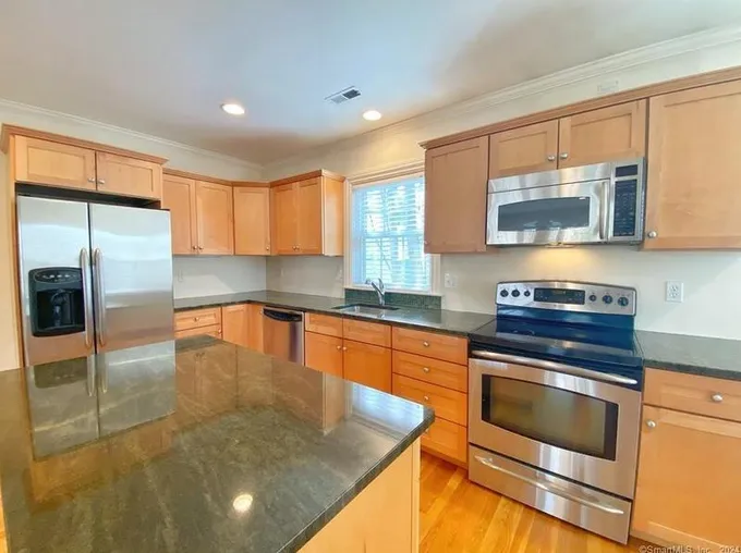 5 Elmcrest Terrace #10, Norwalk, CT 06850 - MLS 170623445 for Sale