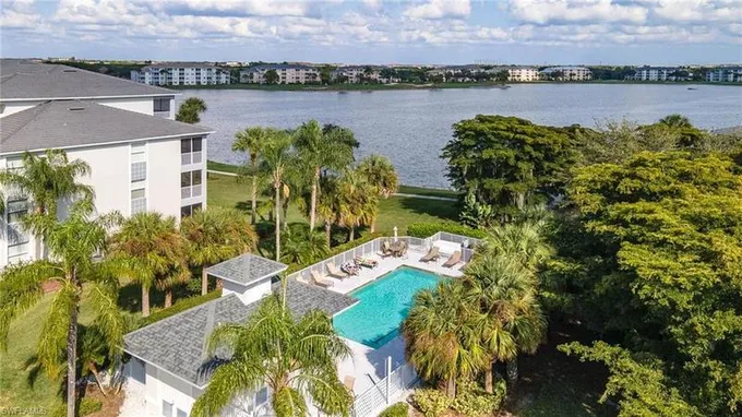 10391 Butterfly Palm Drive, Unit 1025, Fort Myers, FL 33966 for Sale