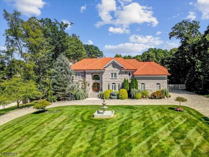 26 Morning Glory Road, Warren, NJ 07059 for Sale