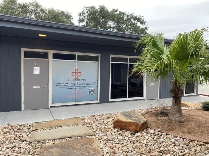 2802 S Staples St E, Corpus Christi, TX 78404 for Rent