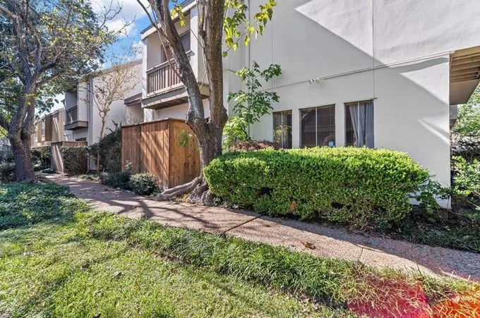 2100 Tanglewilde St #629, Houston, TX 77063 - MLS 69651575 for Sale