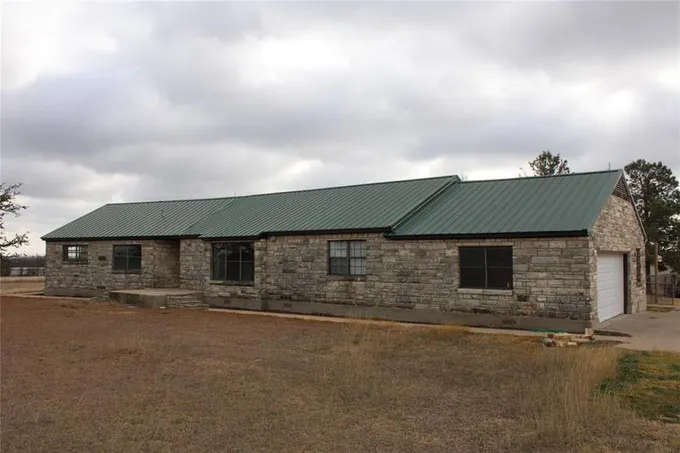 6701 CR 1121, Cleburne, TX 76033 for Sale