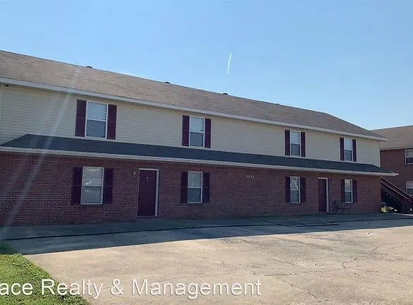 3895 Northeast Dr - Clarksville, TN 37040 - Home For Rent