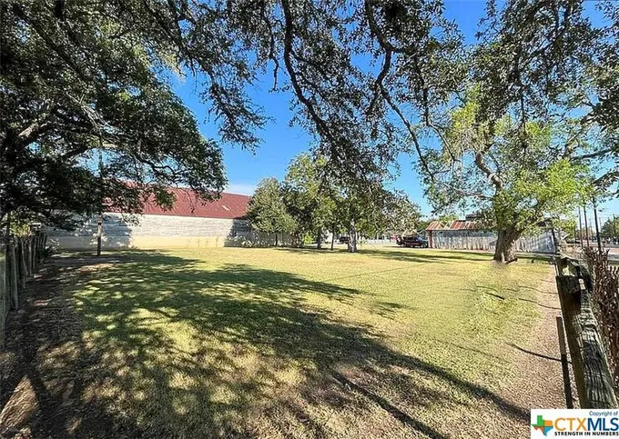 117 South Cameron Street, Victoria, TX 77901 for Sale