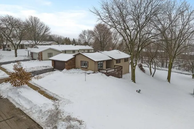 738 Tamarack Drive, West Bend, WI 53095 for Sale