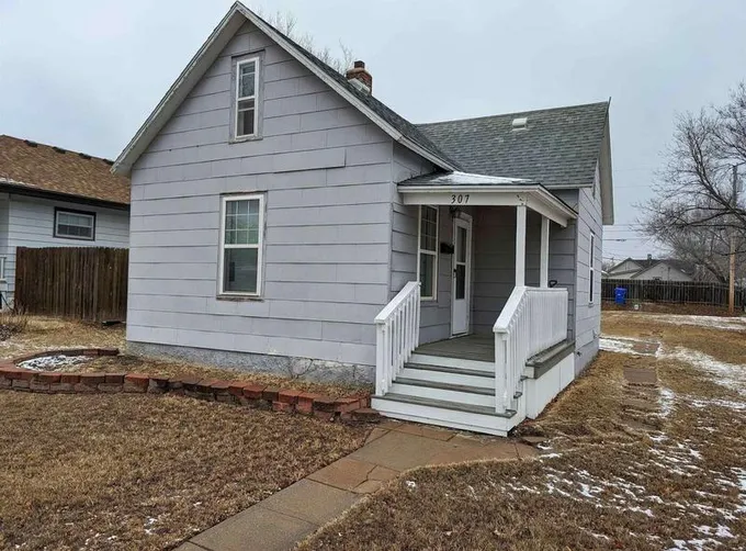 307 W 16th, Hays, KS 67601  617880070 for Sale