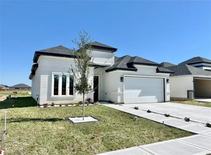 920 Edgewood Drive, Alton, TX 78573 for Sale