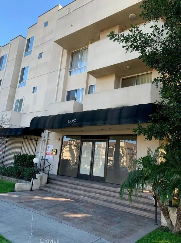 19350 Sherman Way #304, Reseda, CA 91335 - MLS SR24015740 for Sale