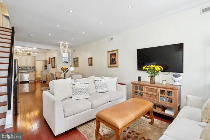 2045 partinson Street, Philadelphia, PA 19146 for Sale