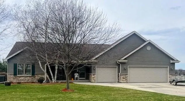 N437 Beverly Dr, Emmet, WI 53098 - MLS 1859457 for Sale