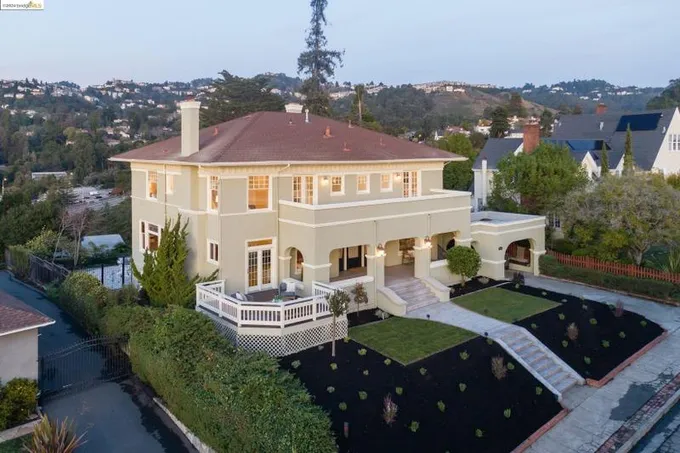 Oakland, Alameda County, CA House for sale Property ID: 418744375