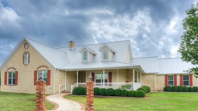 472 Oriole Ave, Camp Wood, TX 78833 for Sale