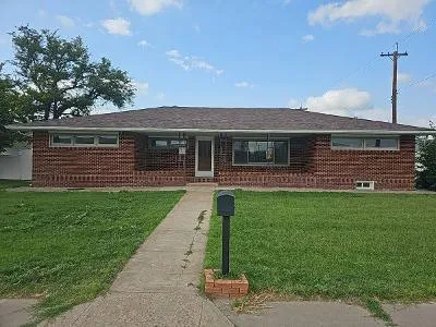 W 11th St for Sale