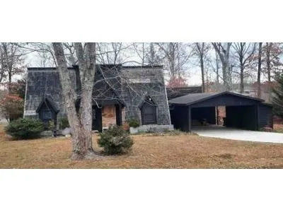 Laurel Ln for Sale