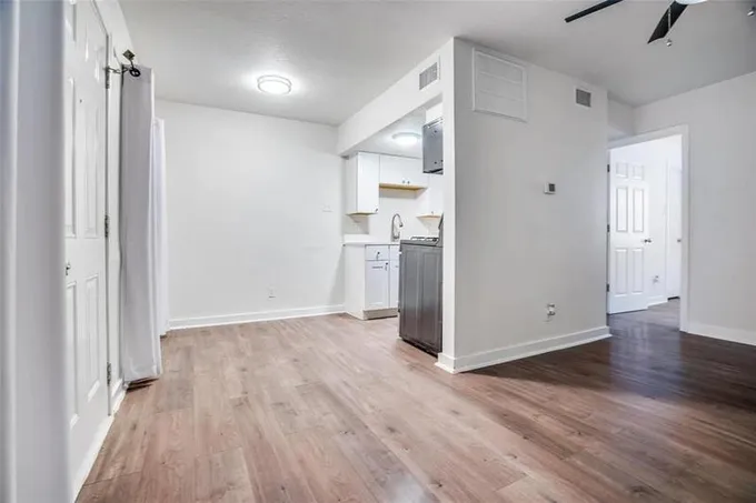 4927 San Jacinto St #211, Dallas, TX 75206 for Rent