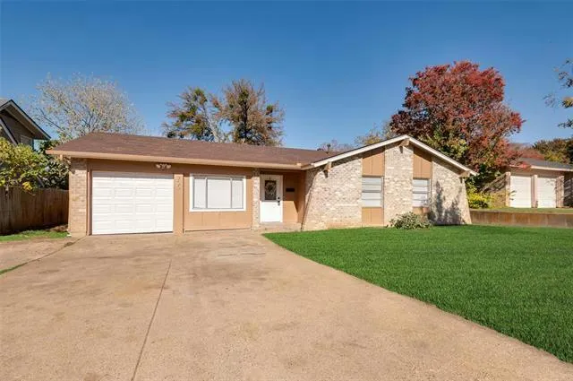 700 SHELMAR DR, Euless, TX 76039 Single Family Residence For Sale  MLS# 20487599