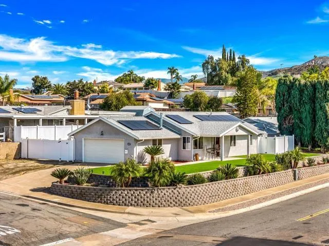 8605 Via Del Luz, El Cajon CA 92021 for Sale