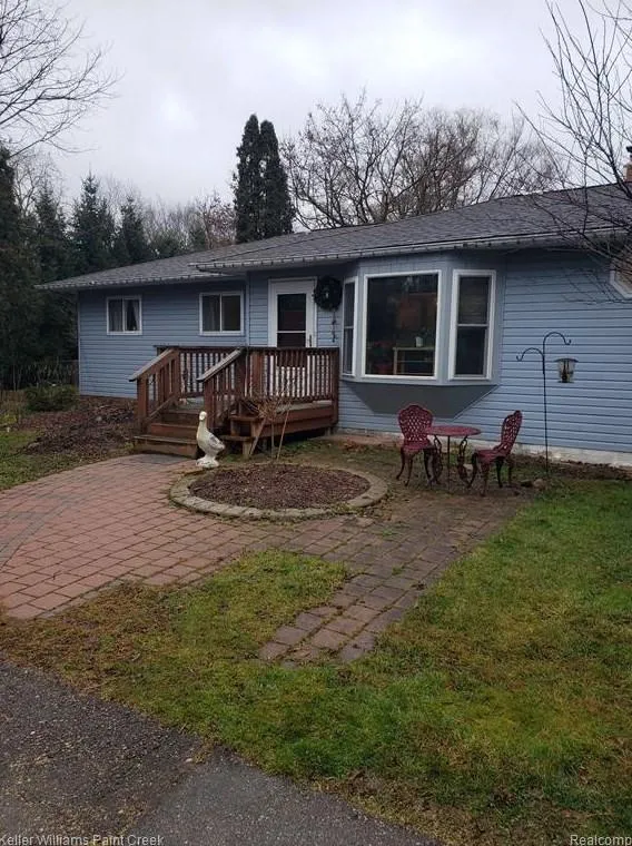 8205 Old White Lake Rd, White Lake Twp, MI 48386 - MLS 20240000490 for Sale