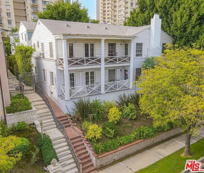 425 Shirley Pl, Beverly Hills, CA 90212 - MLS 23-334857 for Sale