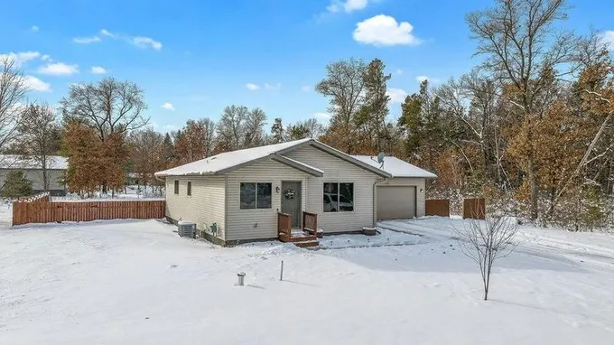 5384 BROADWAY ST, Wisconsin Rapids, WI 54494 Single Family Residence For Sale  MLS# 22400089