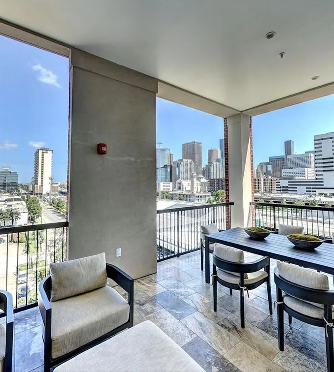 2111 Austin St #518, Houston, TX 77002 for Rent