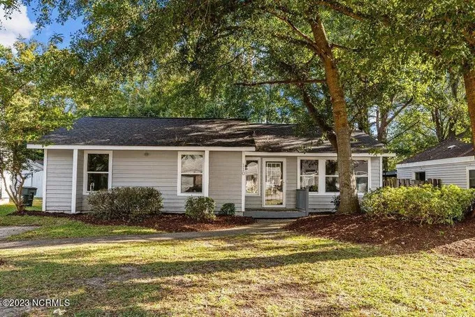 110 Fletcher Place, Greenville, NC 27858 for Sale