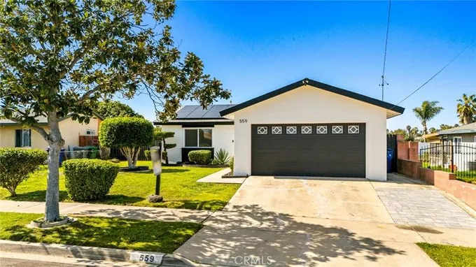 559 Gold Drive, Oceanside, CA 92057 for Sale