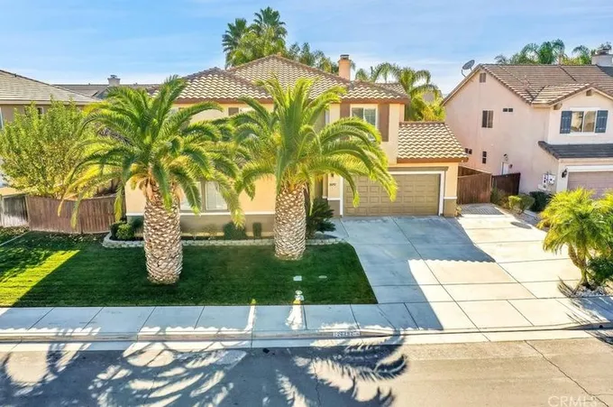 26292 Palm Tree Ln, Murrieta, CA 92563 - MLS SW23226448 for Sale