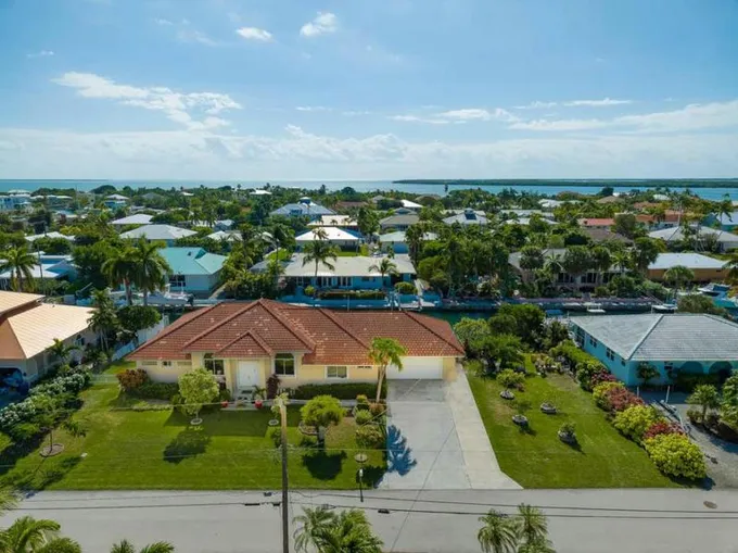 20942 6TH AVE W, Cudjoe, FL 33042 Single Family Residence For Sale  MLS# 607786 for Rent