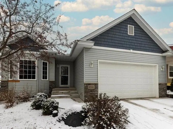 8598 Gatewater Dr, Monticello, MN 55362 - MLS 6462593 for Sale