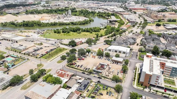 5200 Navigation Blvd, Houston, TX 77011 for Sale