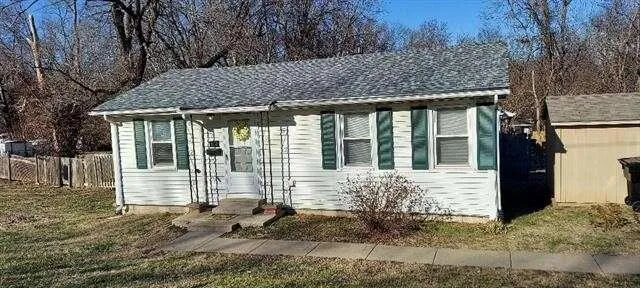 804 E Hayward Avenue, Independence, MO 64050  621246679 for Sale